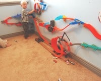 Hot Wheels Wall Tracks Review