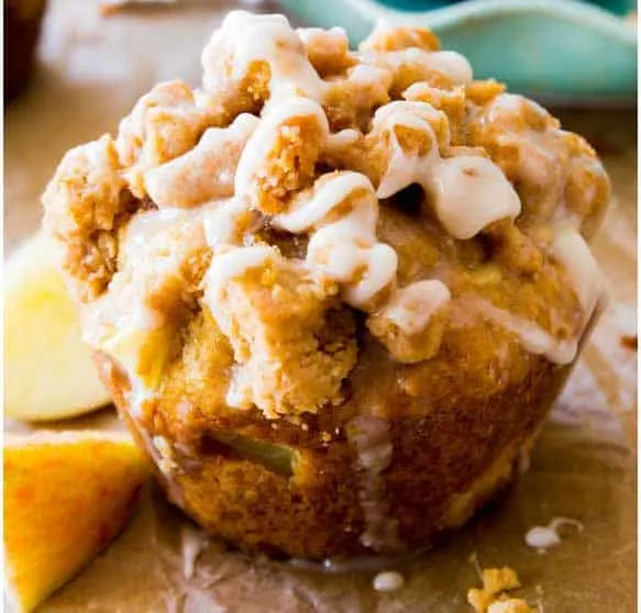 Apple-Crumb-Muffins