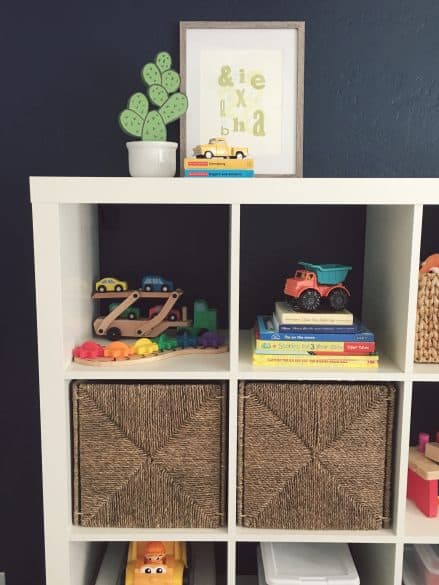 5 ways to Organize kids books