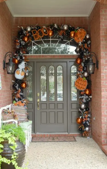 Halloween door decorations 