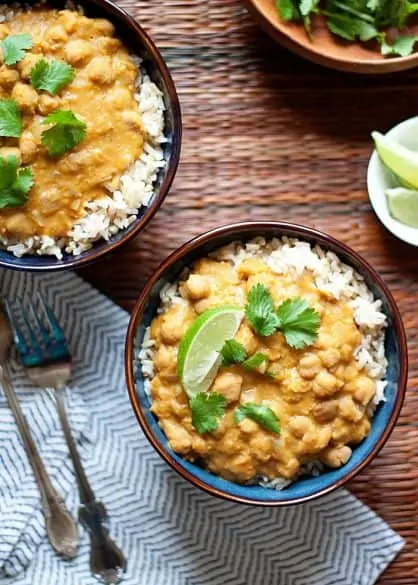 slow-cooker-pumpkin-chickpea-and-red-lentil-curry-700x980