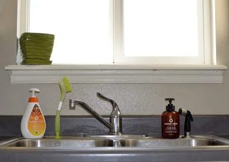 orange-cleaner-on-sink