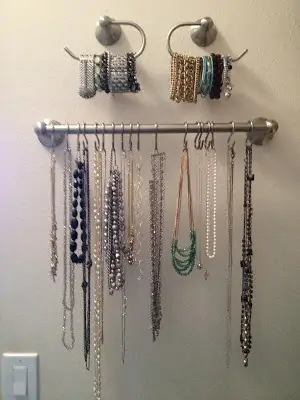 How to Keep Necklaces from Getting Tangled {8 Ideas!} - The Organized Mom