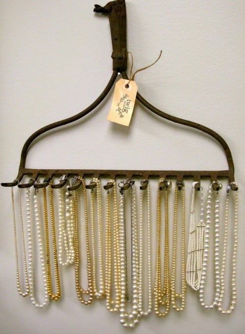 rake-necklace-holder3