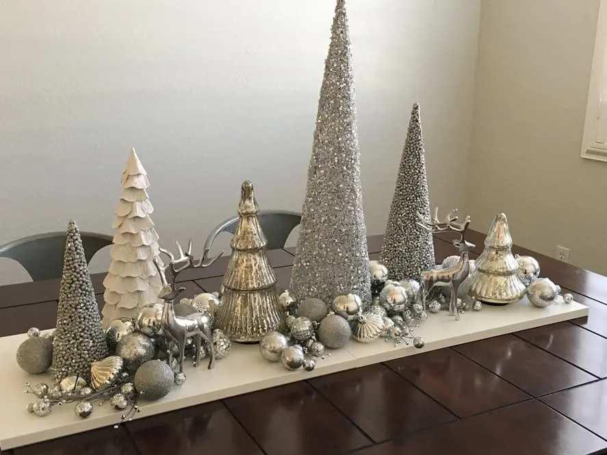 3 Christmas centerpieces using ordinary ornaments