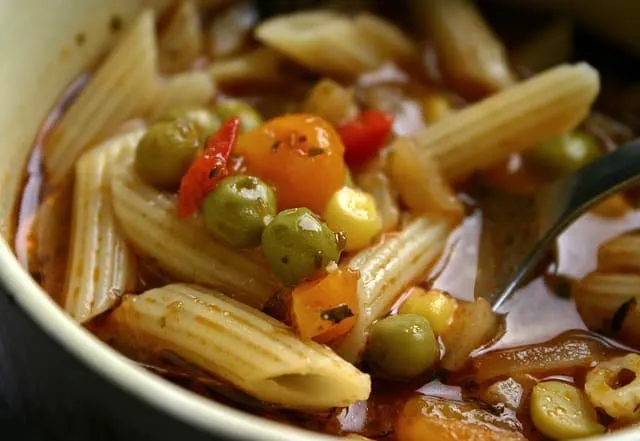 ministrone soup budget friendly dinner