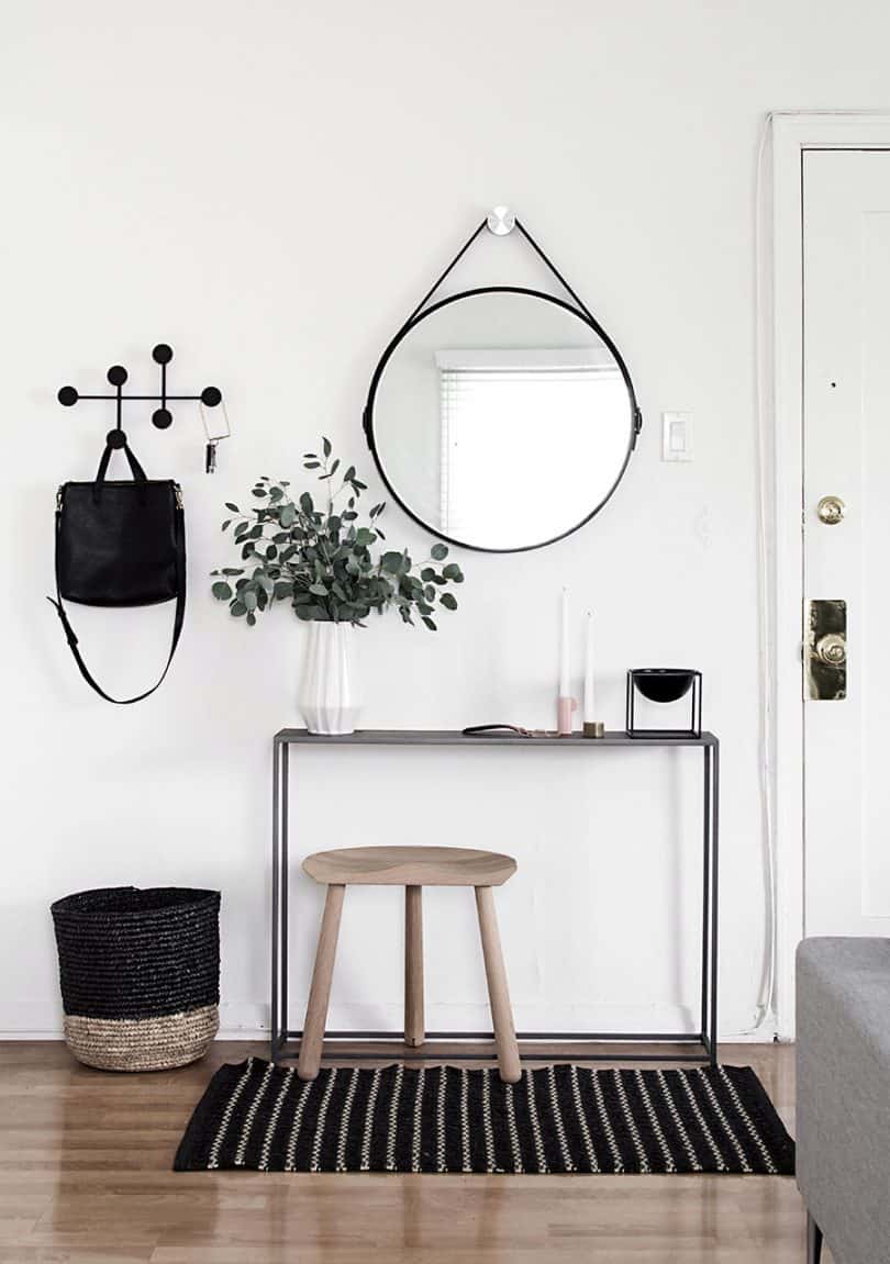 Get Inspired by These 8 Minimalist Entryways – The Organized Mom