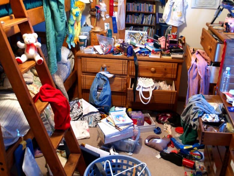 messy room teaching kids to let go of stuff