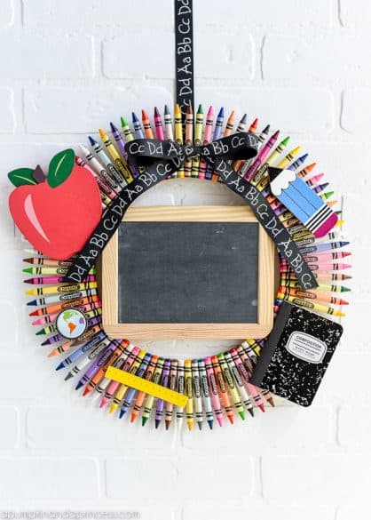 crayon wreath teacher's gift