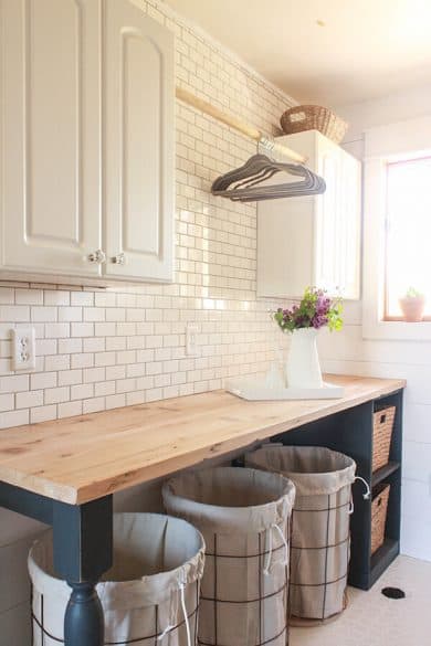 Wire Baskets Are Great Ways to Keep Your Bathroom and Kitchen Sink