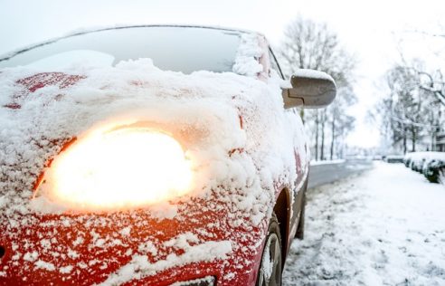 Car emergency in dangerous weather