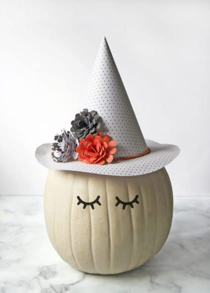 cute witch hat pumpkin