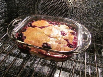 berry cobbler