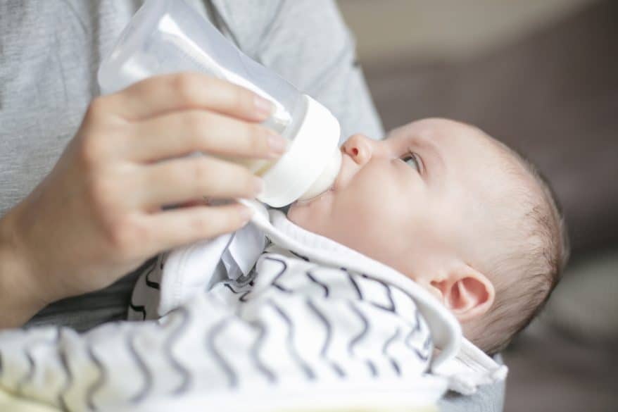 activities while feeding baby
