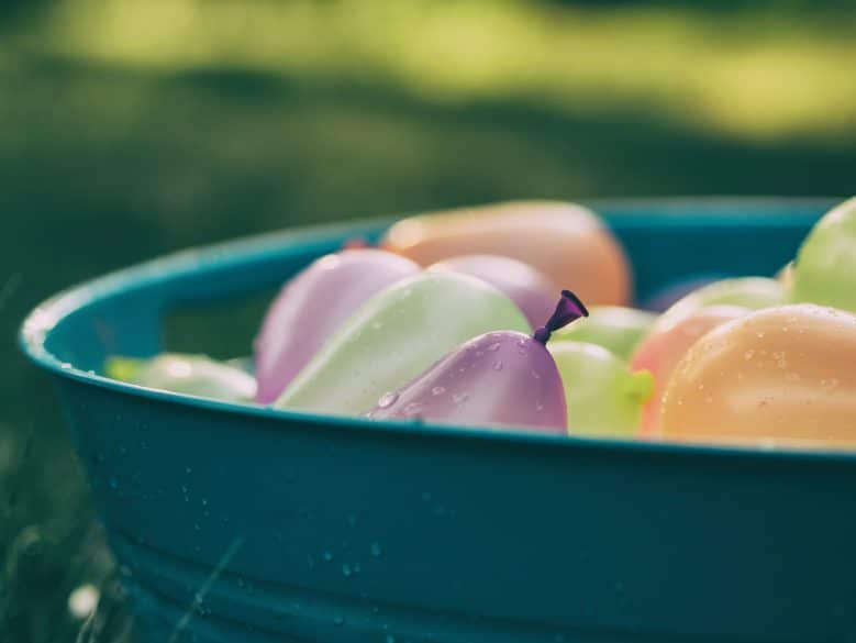 create a summer bucket list