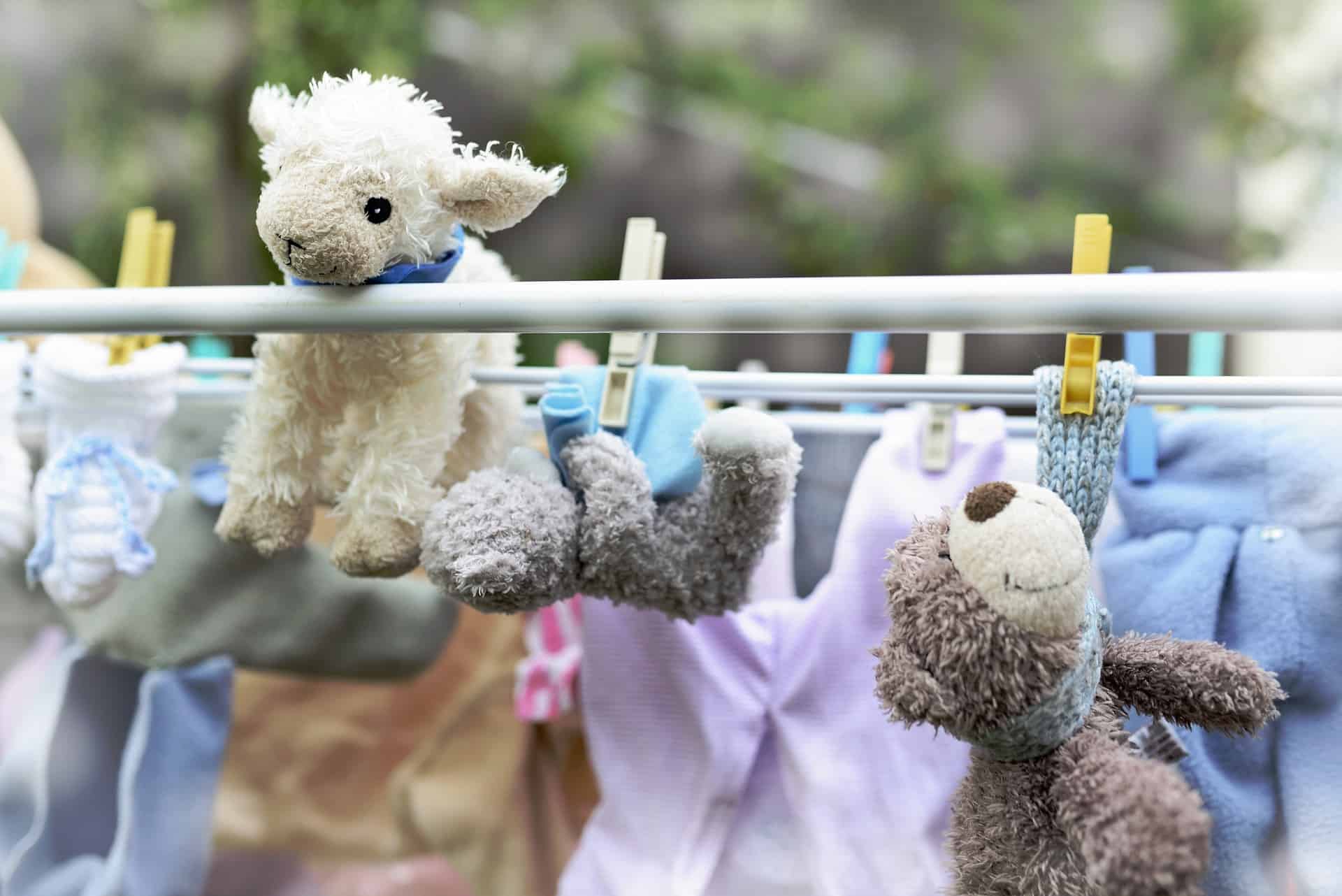 how to clean stuffed animals