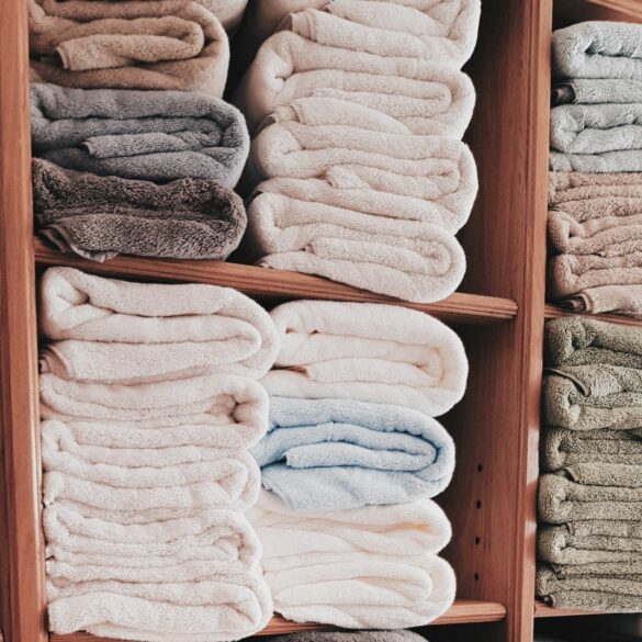 folded towels declutter before you move