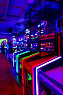 arcade inexpensive date night ideas