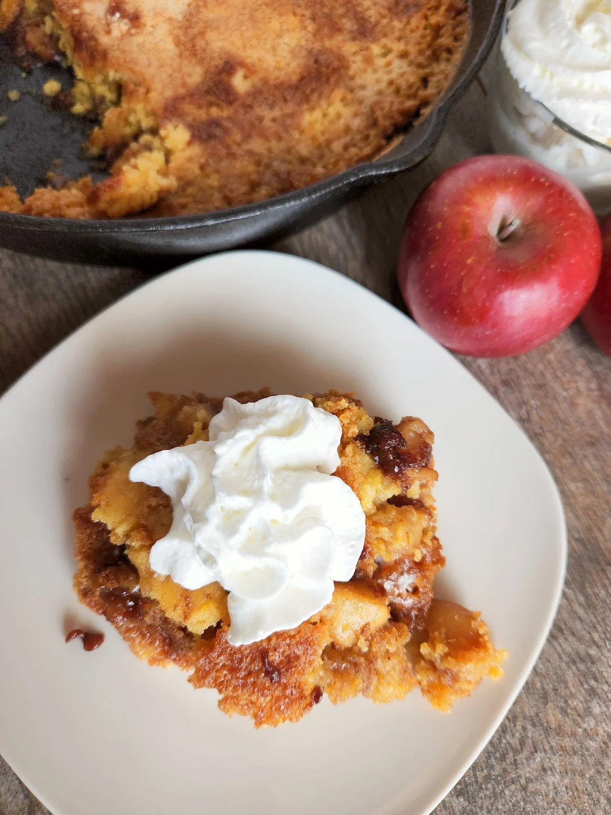 apple cobbler recipe made with cake mix