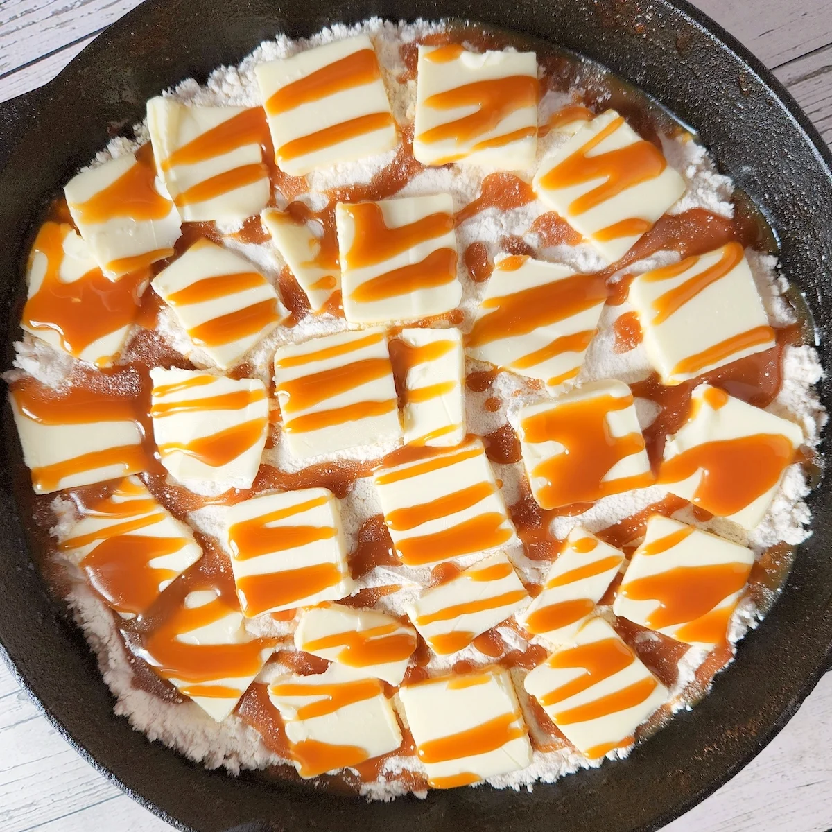 making apple cobbler with cake mix before oven