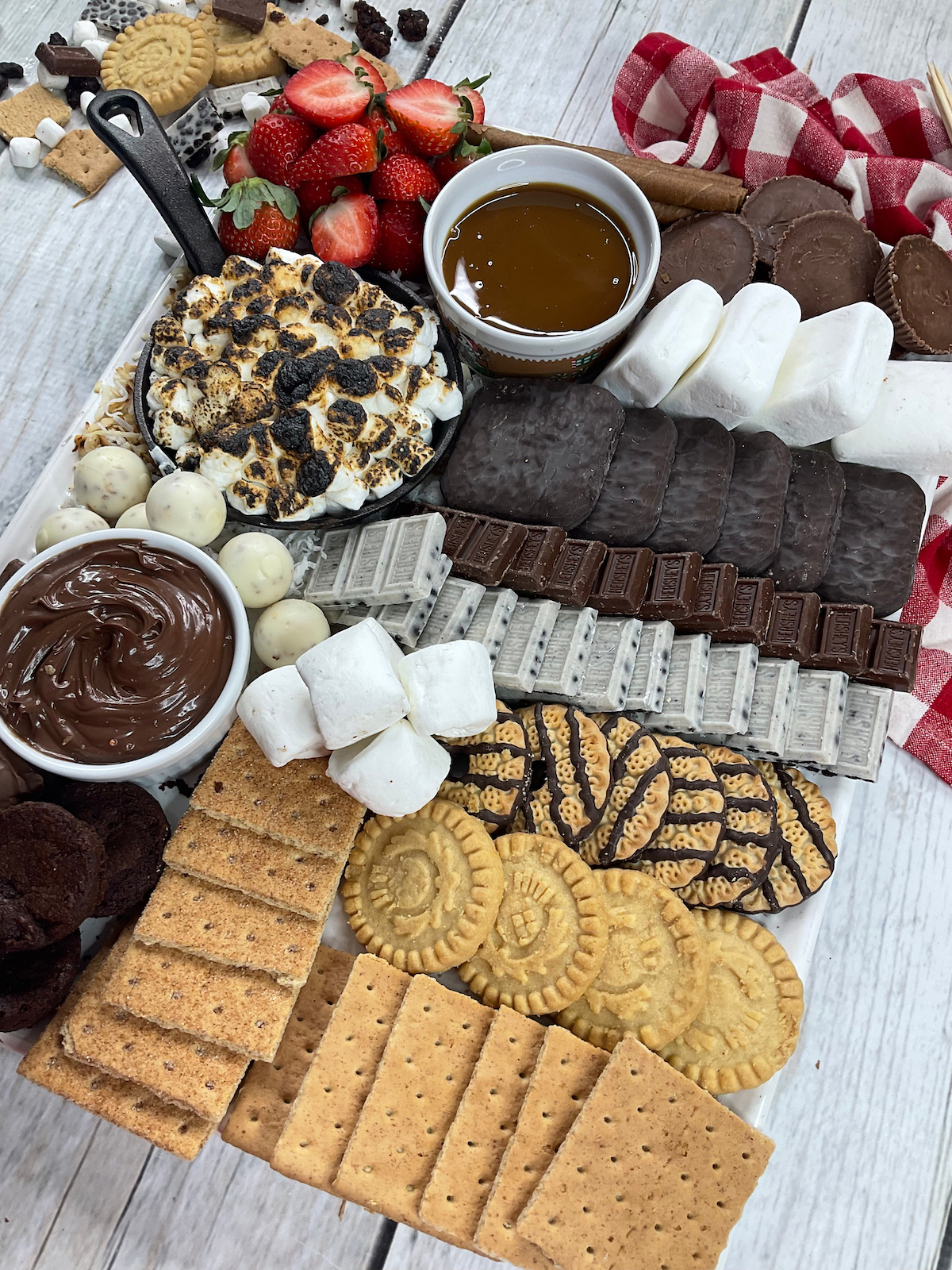 smores charcuterie board